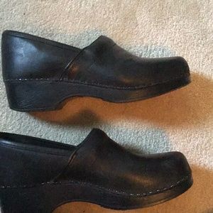 Women’s LL BEAN black clog size 39